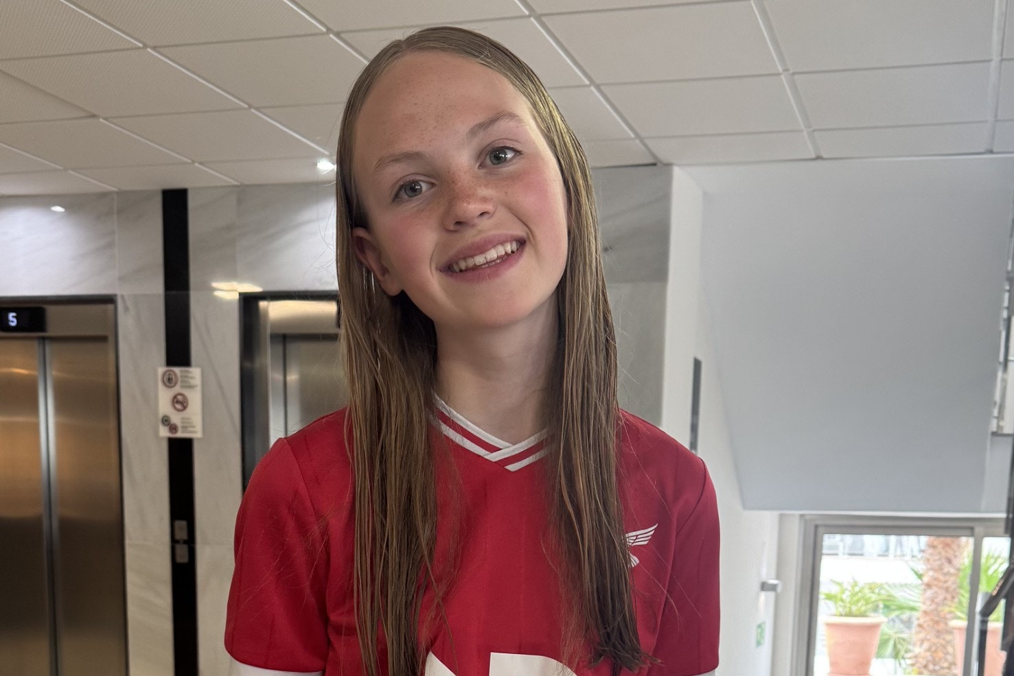 Porno er oshiqning ayolining mushukini yalaydi